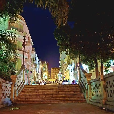 Reggio Central House Low Cost Per 4 Reggio di Calabria Exterior photo