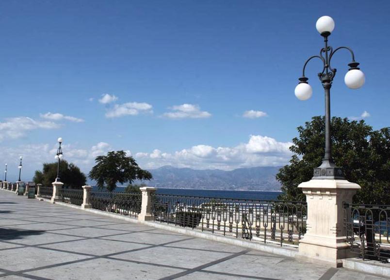 Reggio Central House Low Cost Per 4 Reggio di Calabria Exterior photo